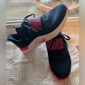 Nike Womens TR9 running shoe